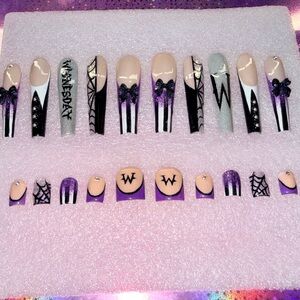 Wednesday Addams Set 🦇 ⛈️💅🏻🤑💋💕